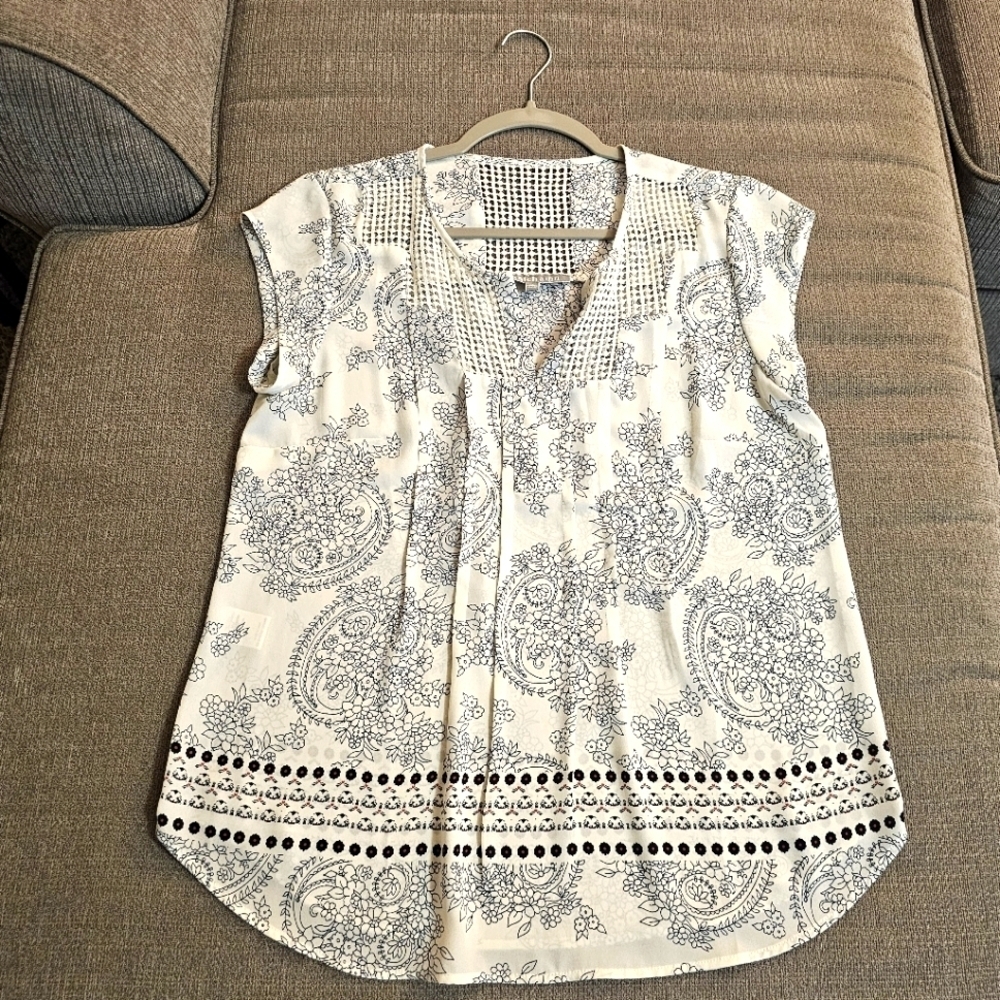 Daniel Rainn Cream Blue Lace Casual Paisley Boho Office Career Top Petite Small